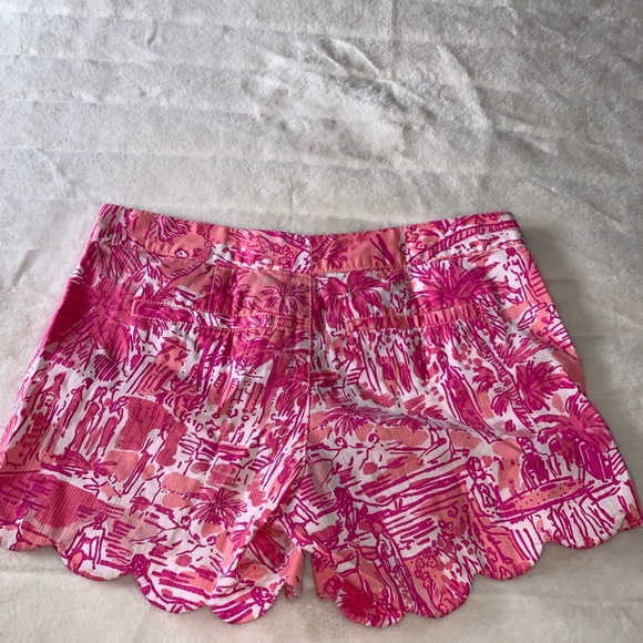 Lilly Pulitzer Buttercup short - Picture 2 of 6